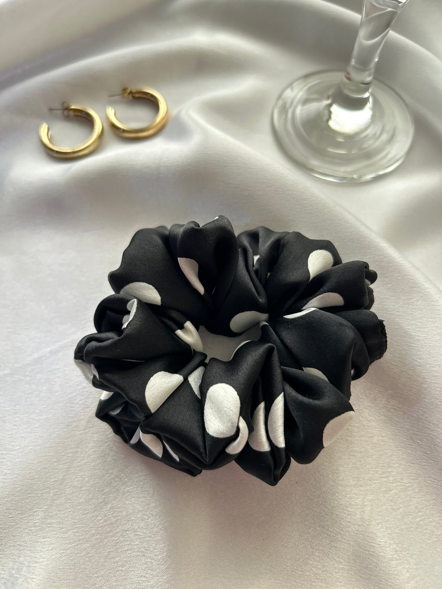 Black polka