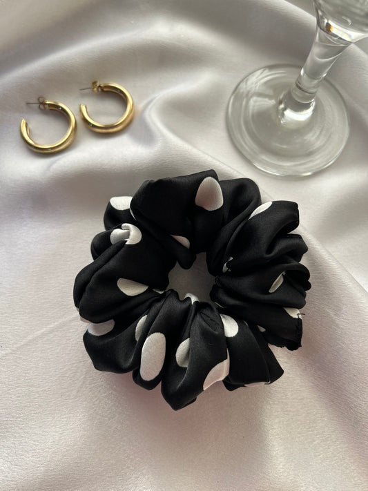 Black polka