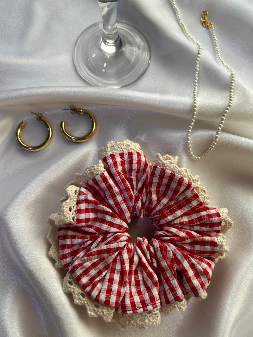 Vintage gingham lace scrunchie