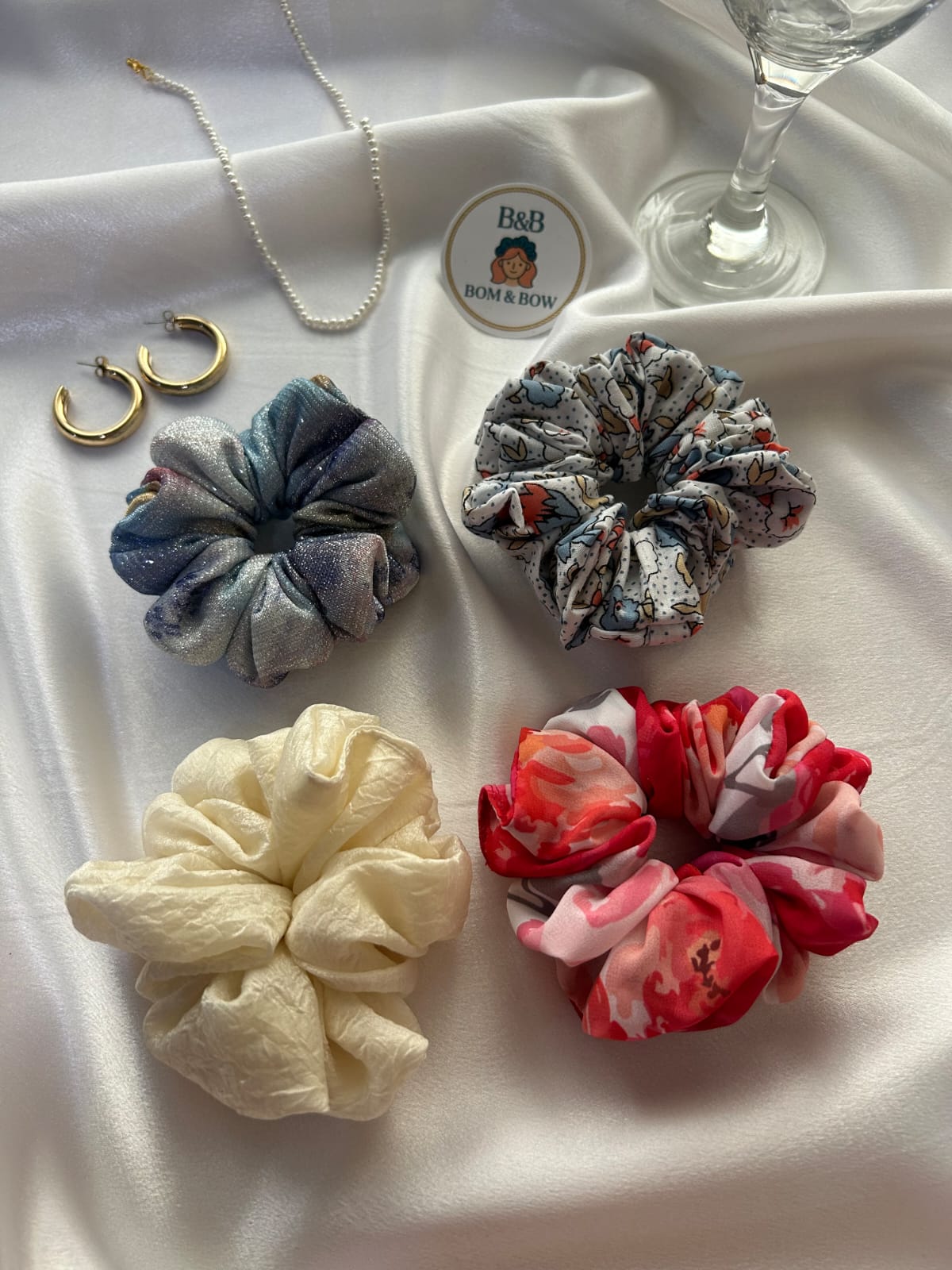 Signature Style Vault scrunchie set