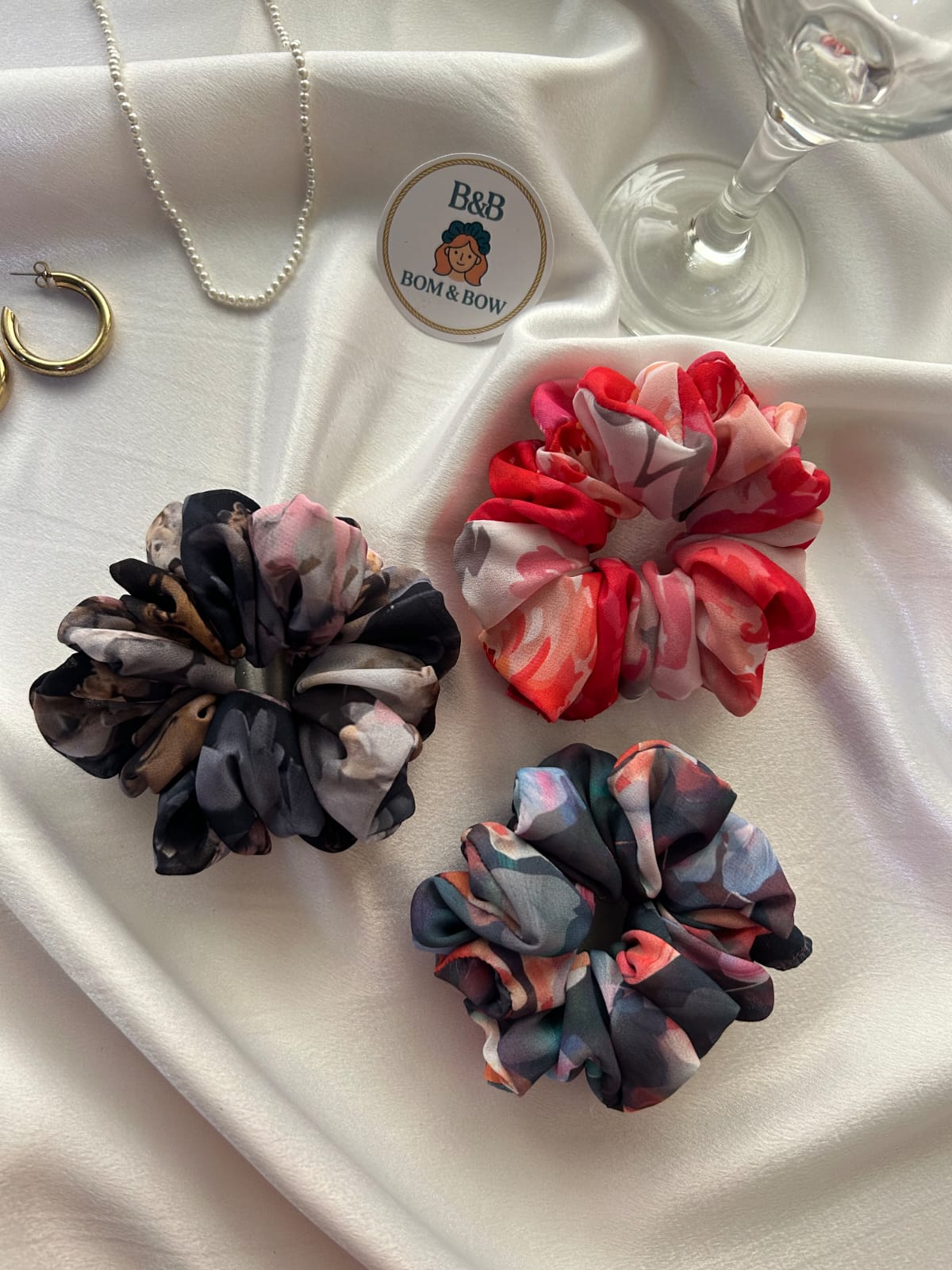 Printed floral scrunchie combo set