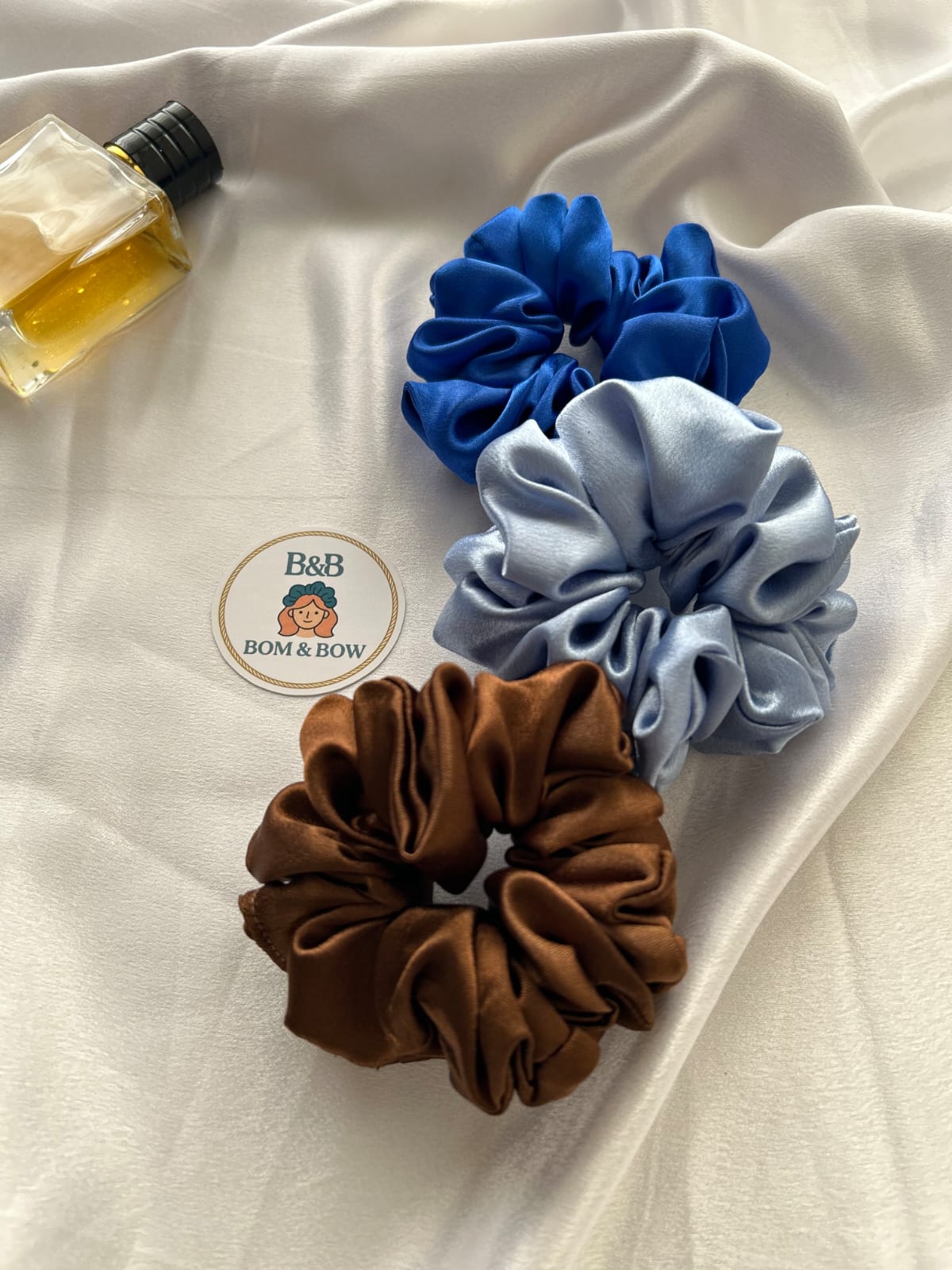 Premium scrunchie set for women