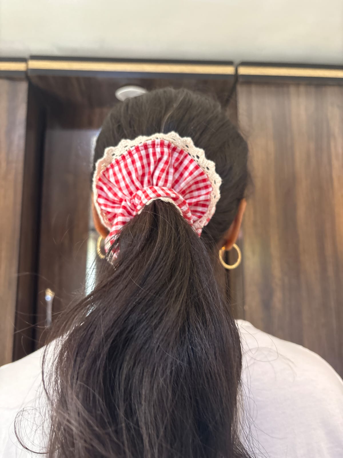 The Picnic Sweetheart – Vintage Gingham & Lace Scrunchie