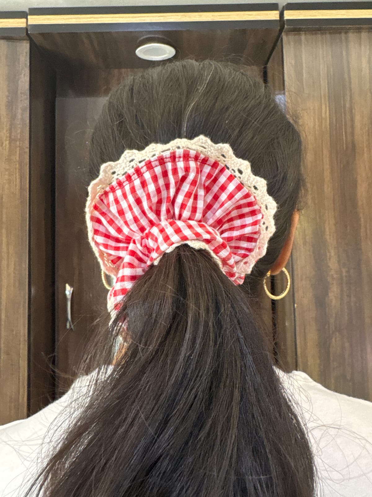 The Picnic Sweetheart – Vintage Gingham & Lace Scrunchie